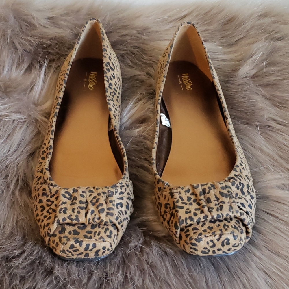 Mossimo Flats - Picture 2 of 3